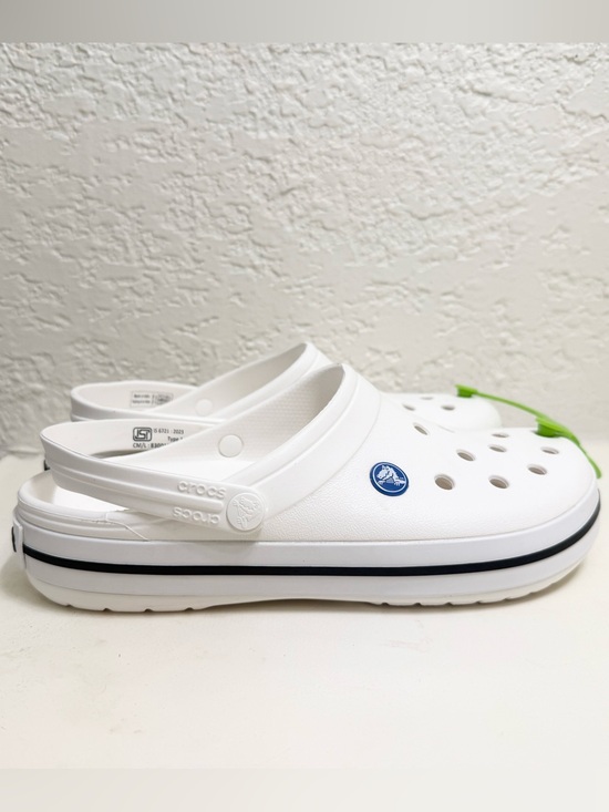 CROCS Classic Clog in White with Black Trim Mens 8 Women’s 10